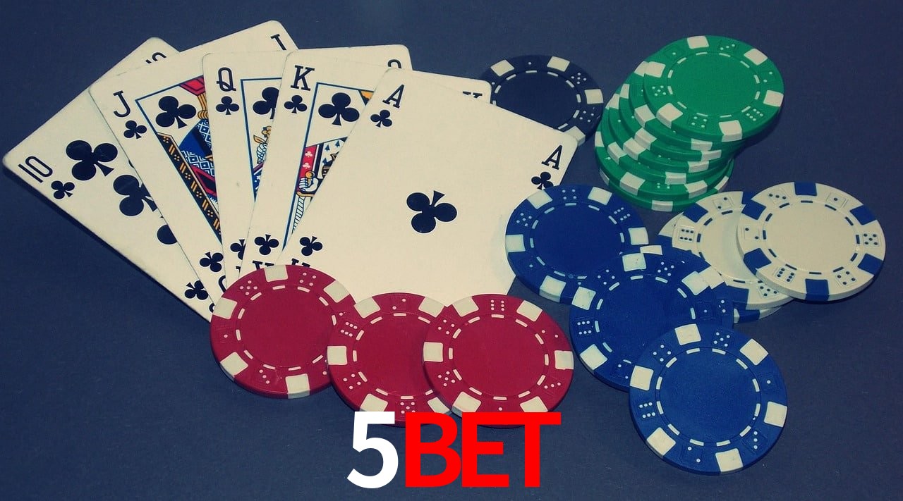 Interfaz de casa de apuestas 5BET con mercados de partidos en vivo