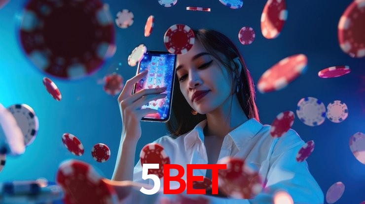 Escena dinámica inspirada en casino con iluminación 5BET, cartas, fichas e íconos de juegos digitales en un espacio moderno de juegos.